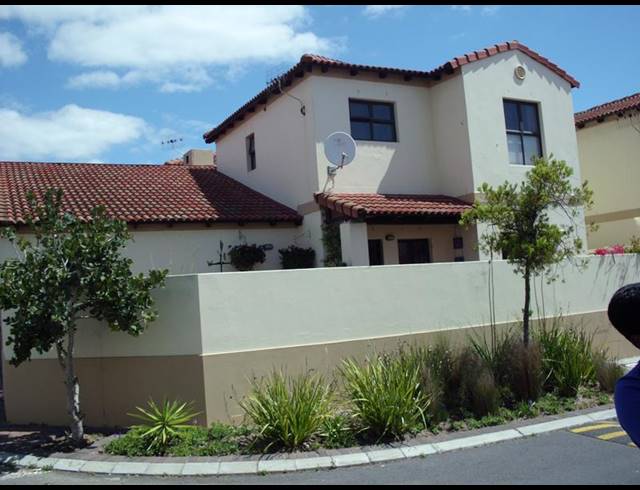 3 BEDROOM HOUSE FOR SALE IN ROYAL ASCOT